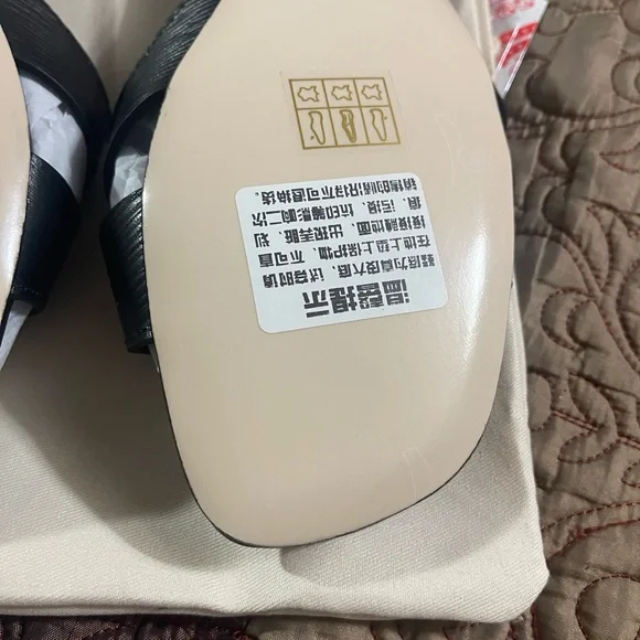 Louis Vuitton Black Logo Slide Sandals - Picture 9 of 13